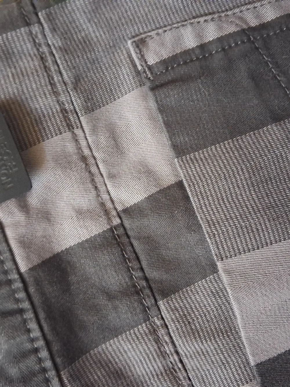 The North Face Men's Gray Striped Shorts